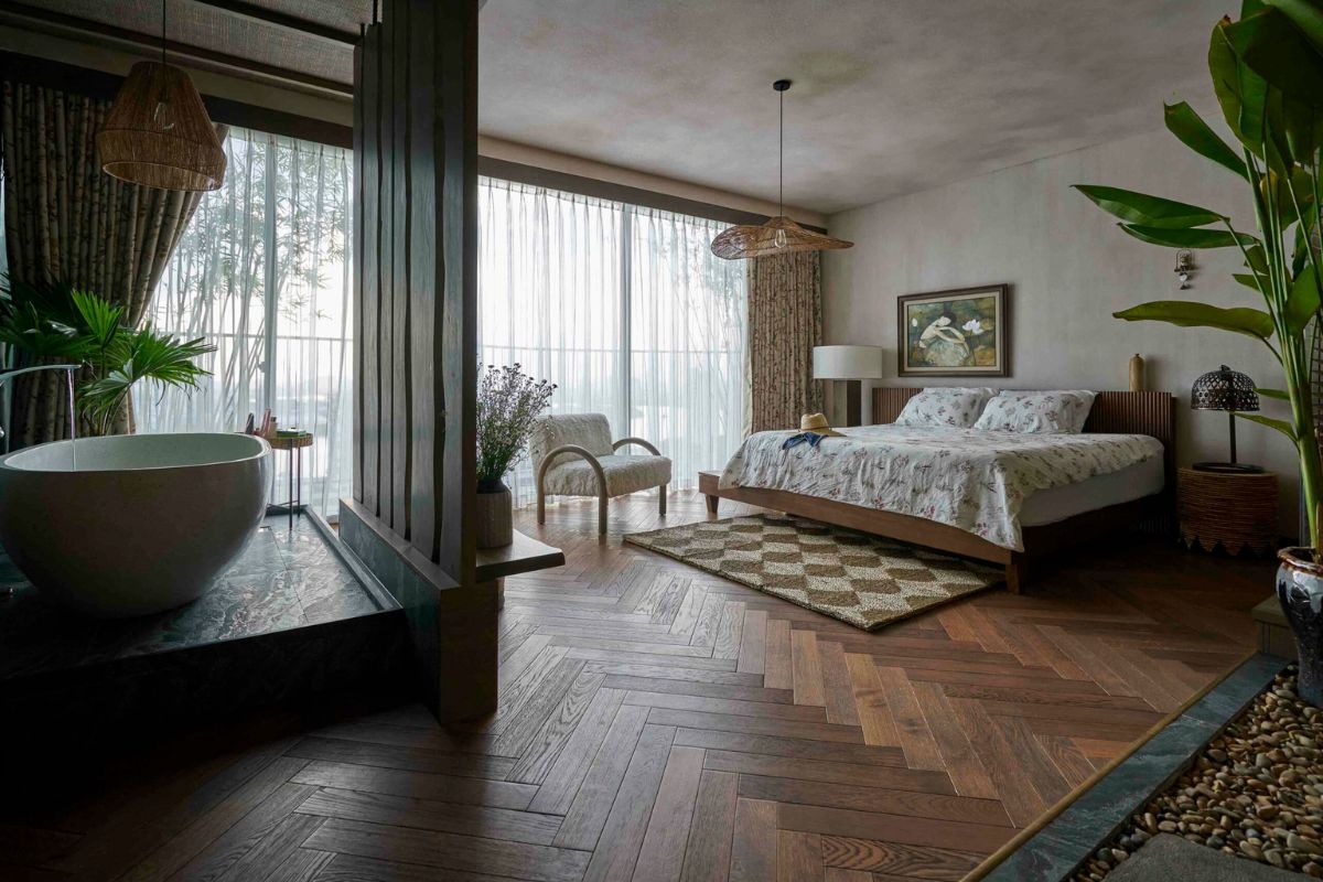 Màu nền sáng, nội thất gỗ tự nhiên và 2–3 chậu cây lá to là công thức tối giản nhưng hiệu quả nhất để đưa nội thất phong cách Tropical vào căn hộ diện tích hạn chế (Ảnh: Sưu tầm)