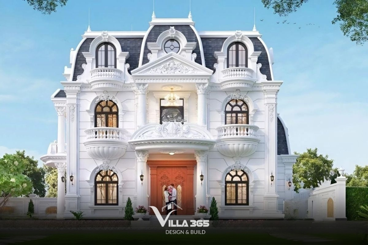 Ban công sắt mỹ thuật là điểm nhấn tinh tế, nâng tầm thẩm mỹ cho biệt thự mái Mansard 2 tầng