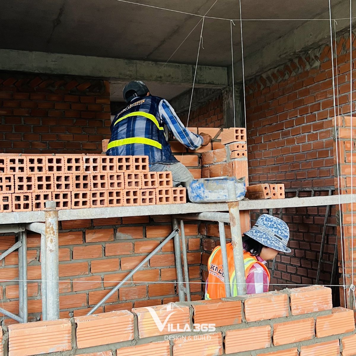 Đơn giá thi công phần thô dao động trong khoảng từ 3.800.000 - 4.500.000 VNĐ/m2