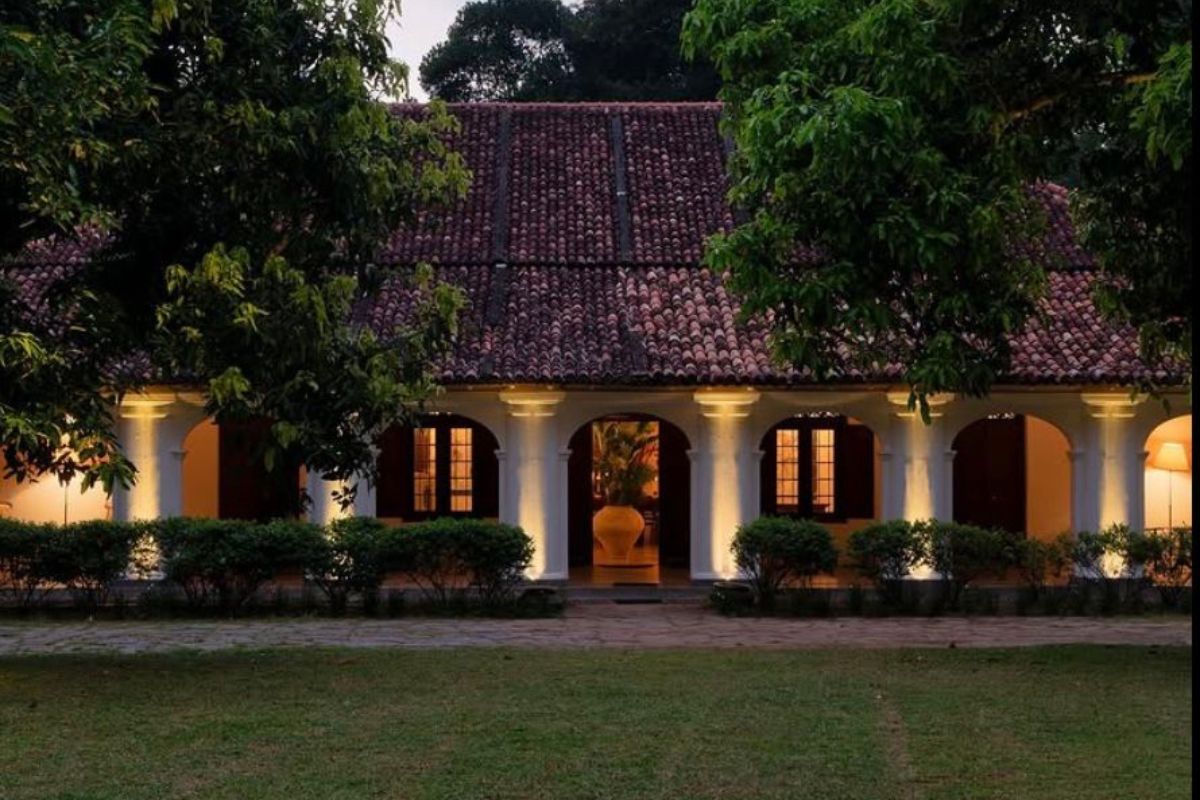 Mẫu biệt thự Indochine 1 tầng mang đến không gian sống yên bình và gần gũi thiên nhiên (Ảnh: Sưu tầm)