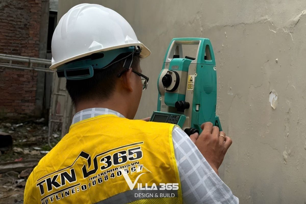 Khảo sát hiện trạng khu đất là bước quan trọng đầu tiên trong xây dựng biệt thự quận Tân Phú