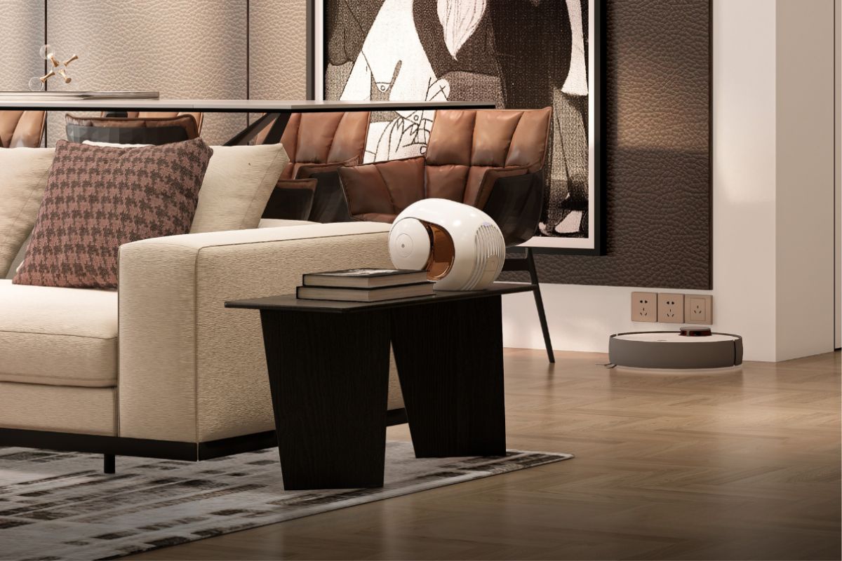 Thiết kế nội thất biệt thự The Zen Residence cho gia chủ nghỉ hưu, an dưỡng tuổi già 6 Bàn gỗ nhỏ đặt sát sofa với thiết kế chân khối tối giản là nơi lý tưởng để đặt những cuốn sách yêu thích hoặc một tách trà, phục vụ cho những giây phút thư giãn nhẹ nhàng