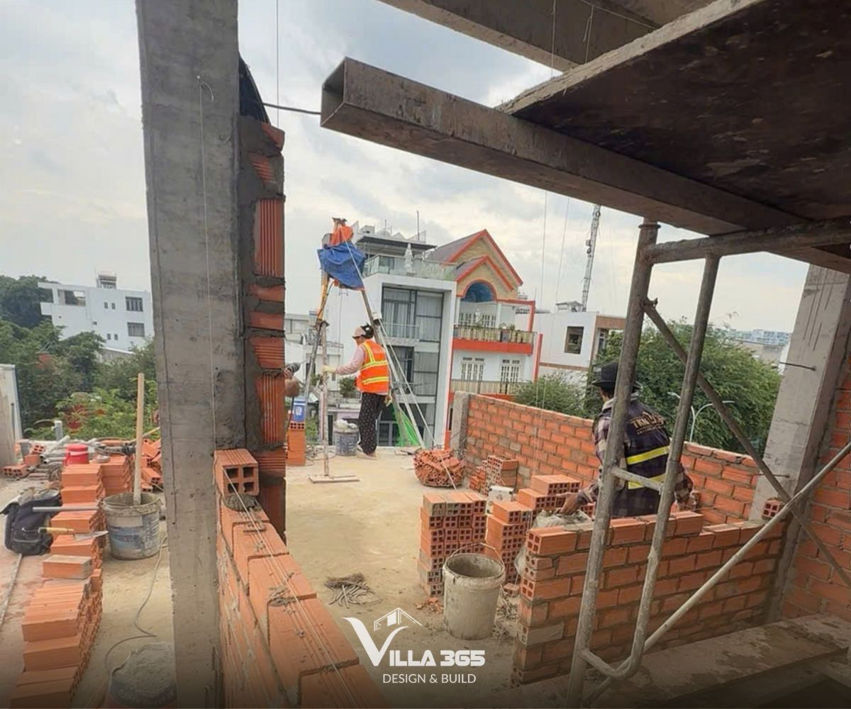 Phong cách kiến trúc, vật liệu và thời điểm thi công là những yếu tố tác động trực tiếp đến tổng mức đầu tư của công trình (Ảnh: Sưu tầm)
