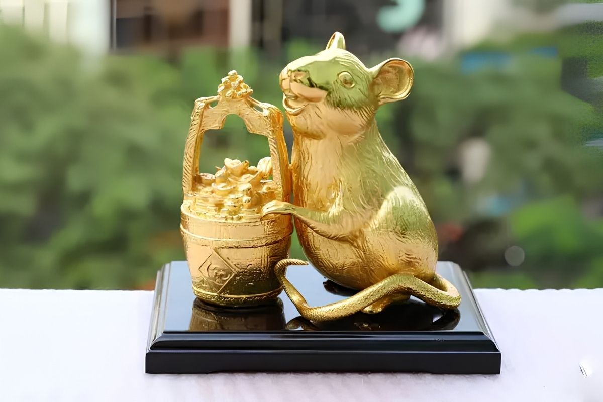 Tuổi Nhâm Tý làm nhà năm 2026 tốt không? Hóa giải & Hướng dẫn mượn tuổi 7 Nhâm Tý sửa nhà năm 2026 chỉ nên cân nhắc mượn tuổi khi công trình cải tạo lớn, tác động đến móng, mái, kết cấu hoặc có quy mô gần tương đương xây mới (Ảnh: Sưu tầm)